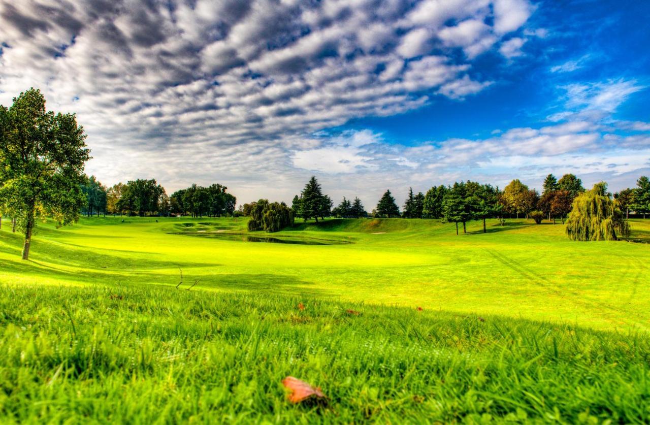 Le Robinie Golf & Resort Solbiate Olona Εξωτερικό φωτογραφία