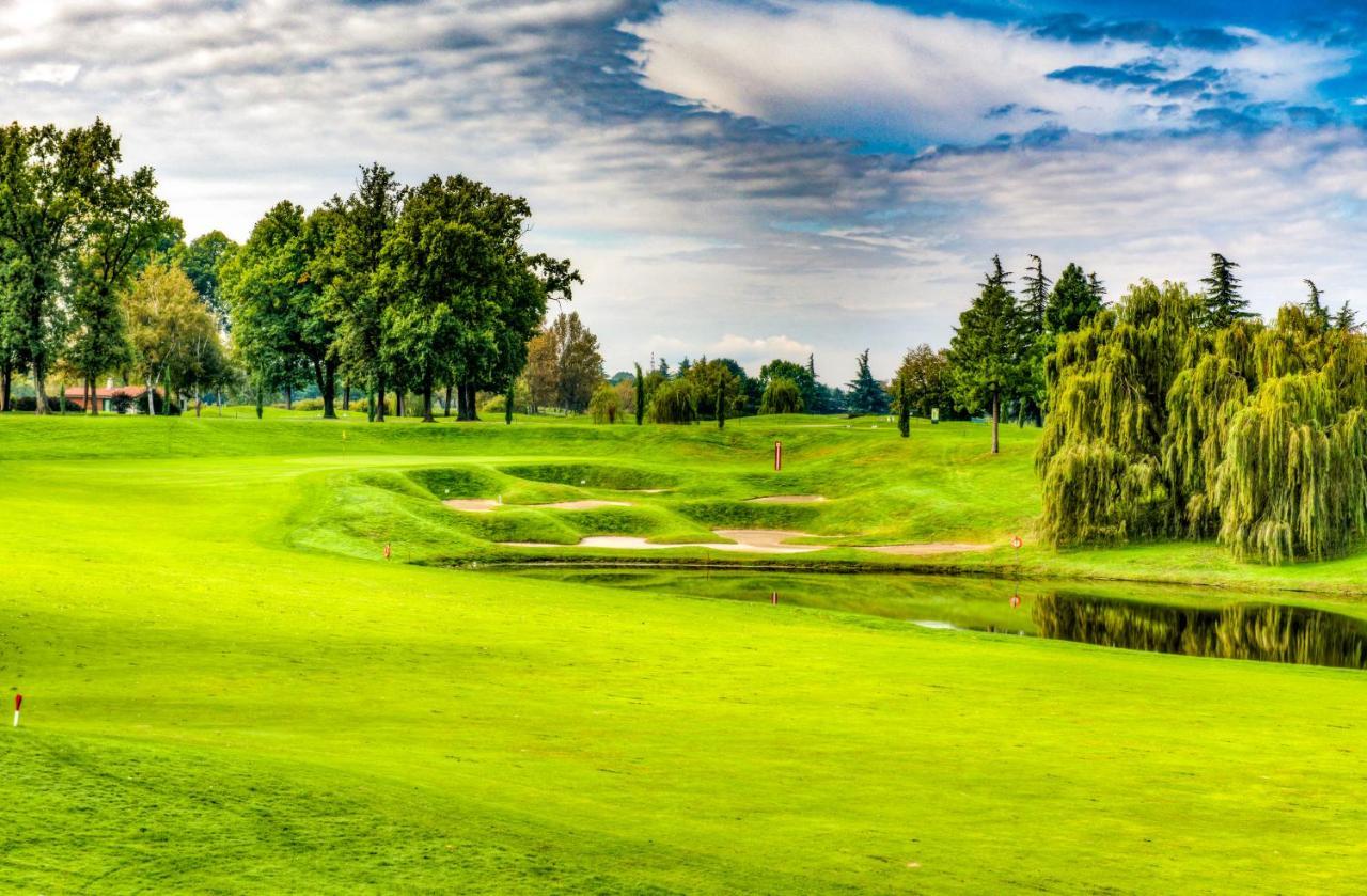 Le Robinie Golf & Resort Solbiate Olona Εξωτερικό φωτογραφία