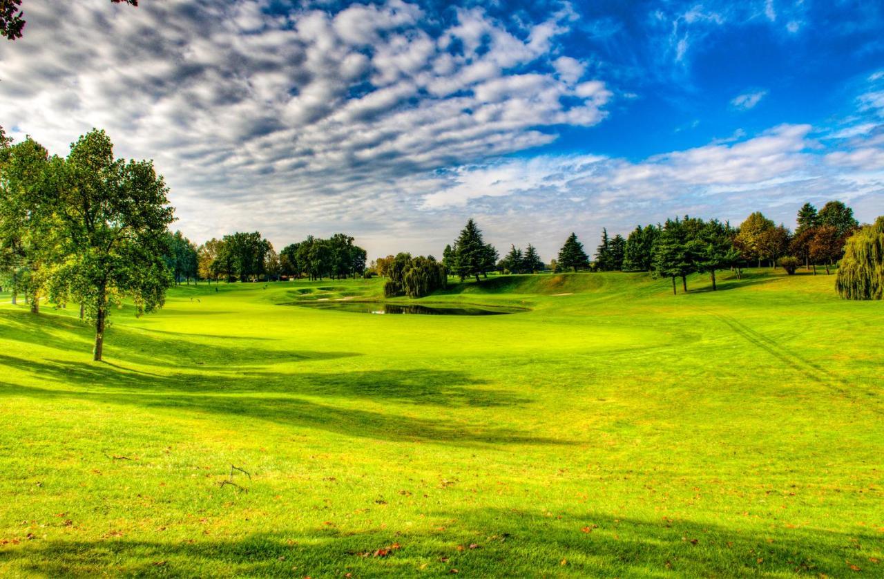 Le Robinie Golf & Resort Solbiate Olona Εξωτερικό φωτογραφία
