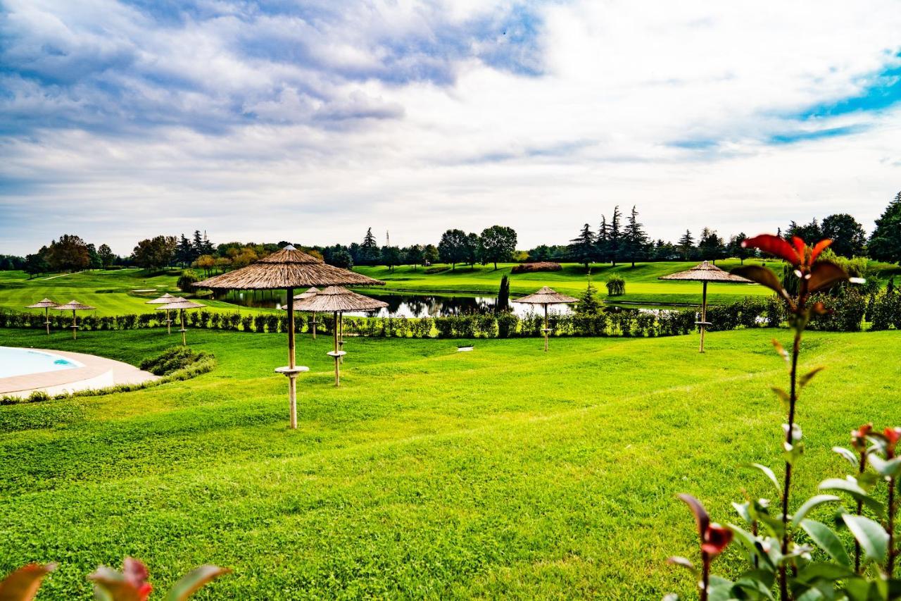 Le Robinie Golf & Resort Solbiate Olona Εξωτερικό φωτογραφία