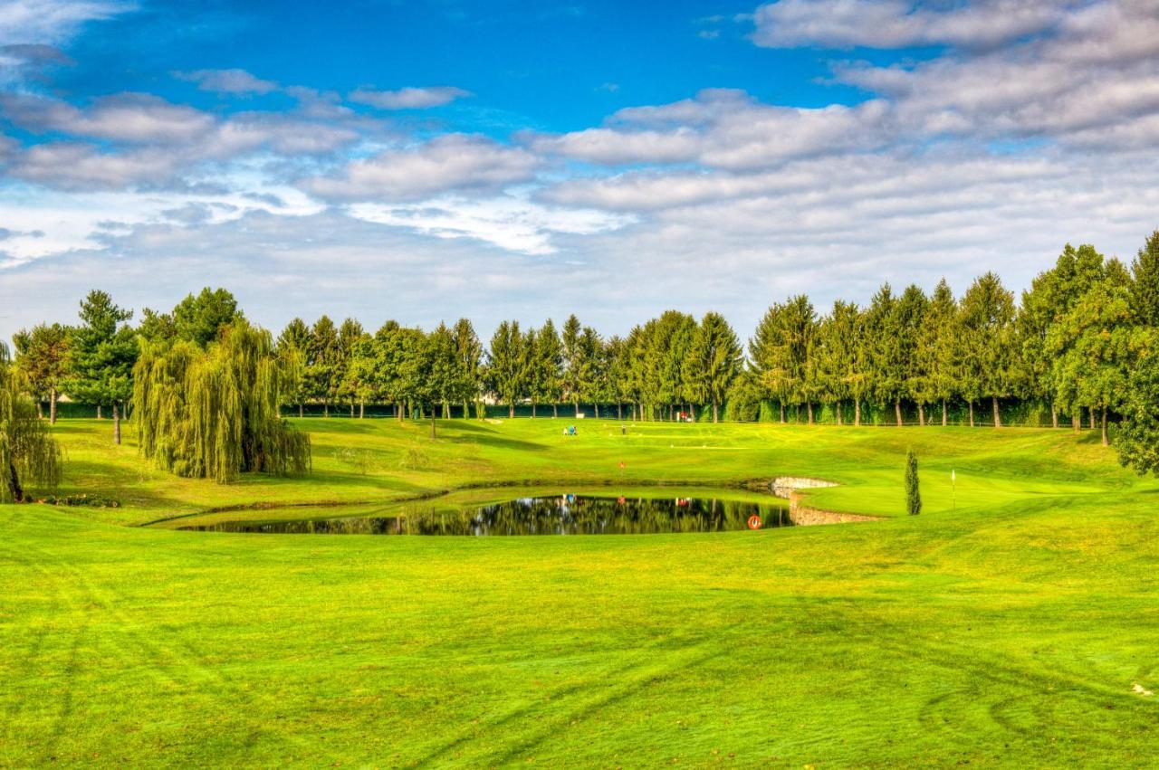 Le Robinie Golf & Resort Solbiate Olona Εξωτερικό φωτογραφία