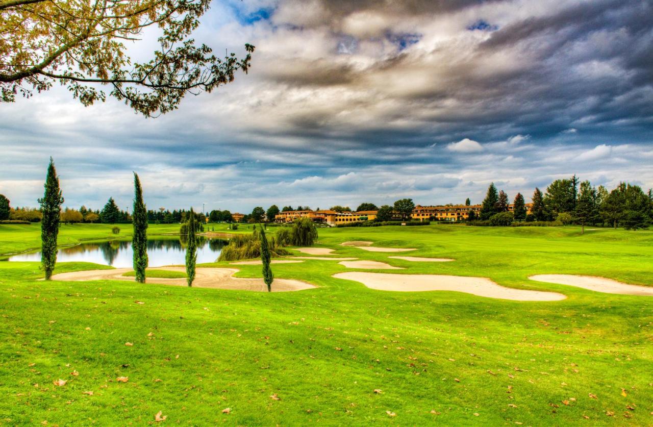 Le Robinie Golf & Resort Solbiate Olona Εξωτερικό φωτογραφία